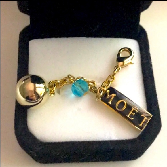 MOET & CHANDON Wine Charms - 3 LEFT - Picture 9 of 15